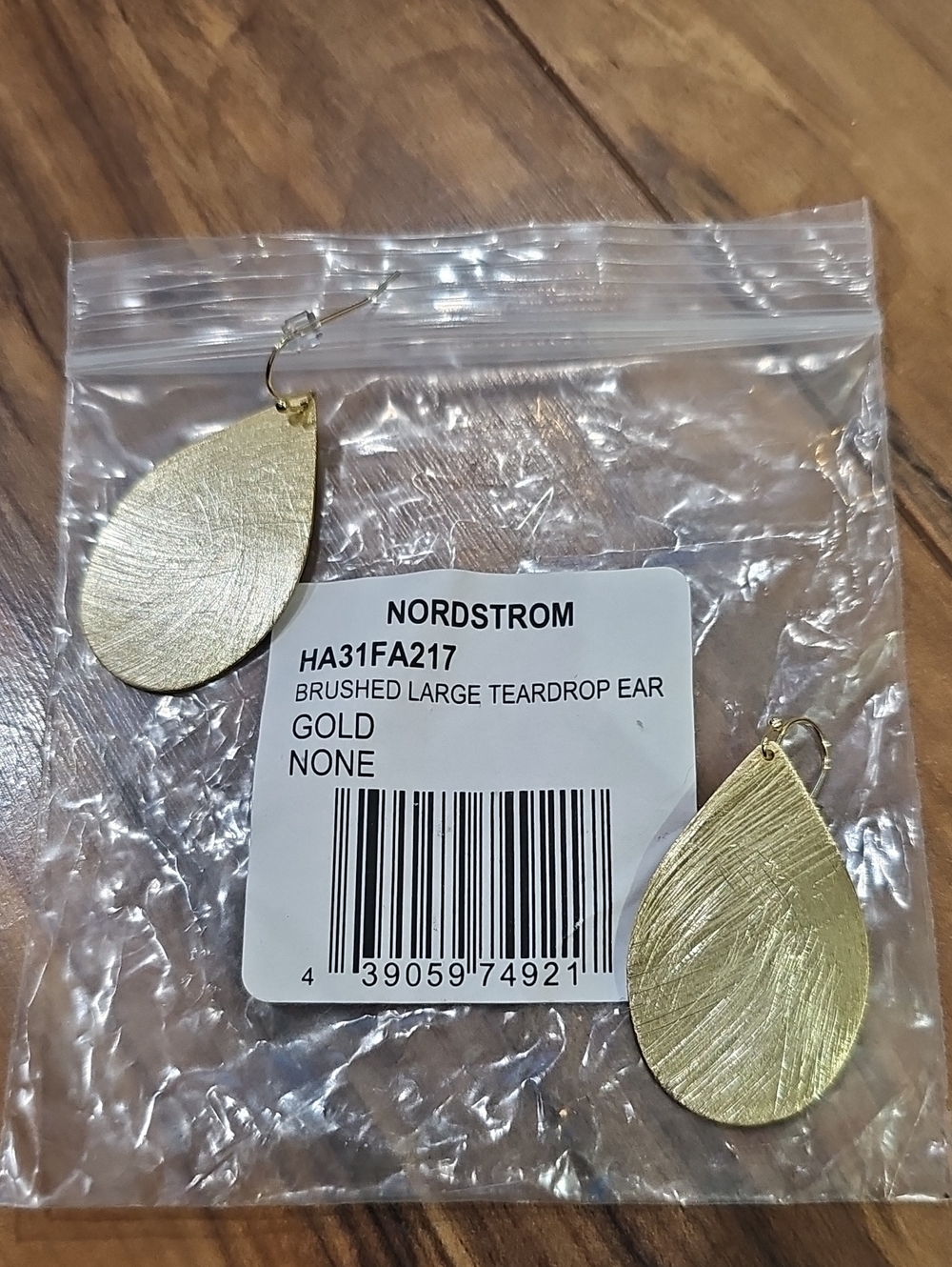 Nordstrom Brushed Large Teardrop Dangle Earrings - Gold